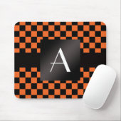 Orange und schwarzes Schachbrett des Monogramms Mousepad (Mit Mouse)