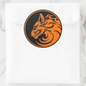 Orange- und Schwarzwolf-Kreis Runder Aufkleber (Tasche)