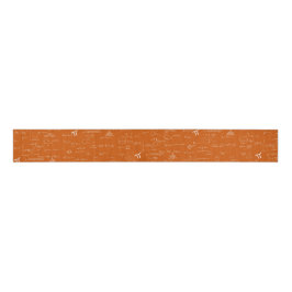 Orange und weiße mathematische Formeln und Gleichu Ripsband
