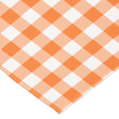Orange und weißer Gingham überprüfter Kurzer Tischläufer (Ecke)