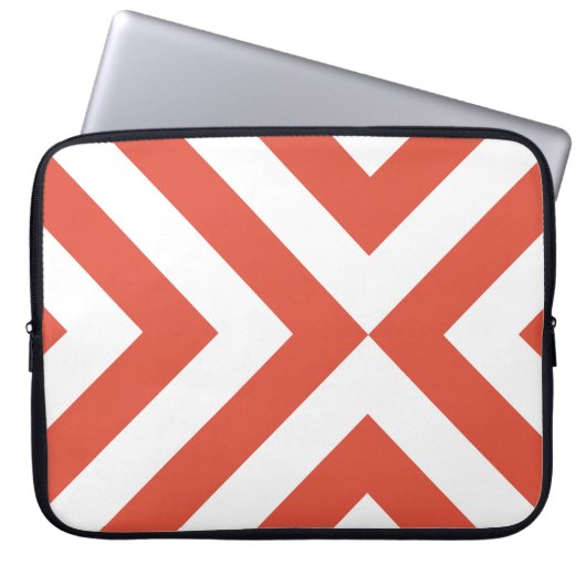 Orange und White Chevrons Laptopschutzhülle (Vorderseite)