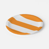 Orange und White Stripes Muster Halloween Pappteller (Schrägansicht)