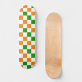 Orange Weiße Grüne Karierte Musterdesign  Skateboard (Vorderseite)