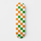 Orange Weiße Grüne Karierte Musterdesign  Skateboard (Vorderseite)