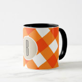 Orange Weiße Karierte Kraft Rustikale Monogramm An Tasse (VorderseiteRechts)