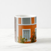 ORANGE WHITE AND GRAY CONCREY GEBÄUDE KAFFEETASSE (Mittel)