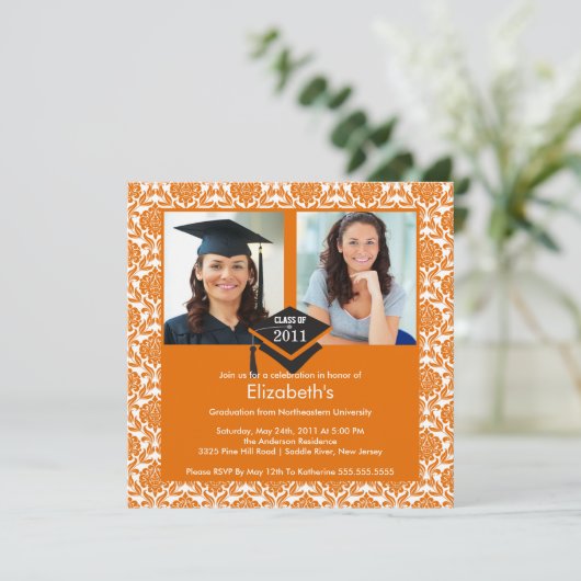 Orange & White Damask Foto Abschluss Einladung (Stehend Vorderseite)