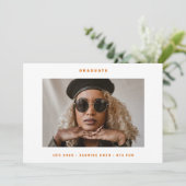 Orange White Funky Foto Uni Foto Abschluss Ankündigung (Stehend Vorderseite)