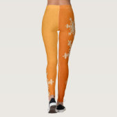 Orange White Snowflakes Minimalistisch Weihnachten Leggings (Rückseite)