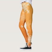 Orange White Snowflakes Minimalistisch Weihnachten Leggings (Links)