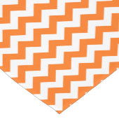 Orange & White Zigzag Zickzack Muster Mittelgroßer Tischläufer (Ecke)