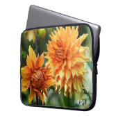 Orange & Yellow Dahlia Garden Blume Monogramm Laptopschutzhülle (Vorderseite Links)