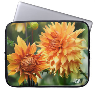 Orange & Yellow Dahlia Garden Blume Monogramm Laptopschutzhülle