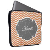 Orange Zickzack Personalisierter Laptop-Sleeve Laptopschutzhülle (Vorne Rechts)