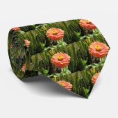 Orange Zinnia Blume Krawatte (Gerollt)