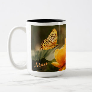 OrangeButterfly, orange Blumen Zweifarbige Tasse