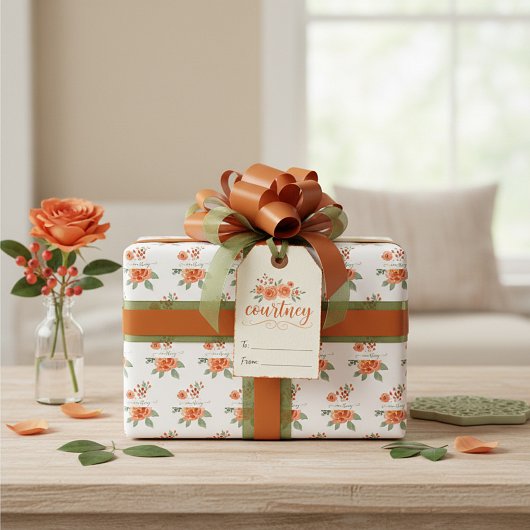 Orangefarbene Aquarellblumen personalisiert Geschenkpapier
