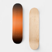 Orangefarbene bis schwarze Skateboard (Vorderseite)