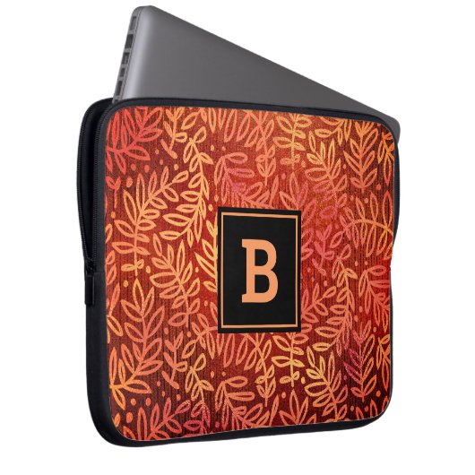 Orangefarbene Blattmuster monogramm, modern fett Laptopschutzhülle (Vorne Rechts)
