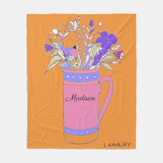 Orangefarbene Blume bei Tasse Fleecedecke (Vorderseite)