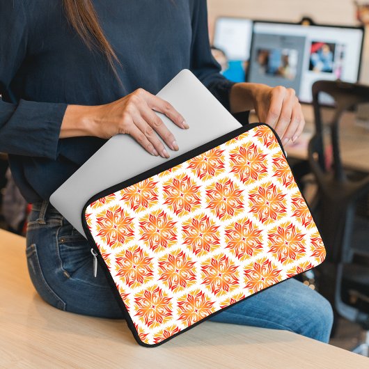 Orangefarbene Blume, Muster von Blume, Muster von Laptopschutzhülle