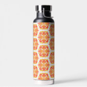 Orangefarbene Blume, Muster von Blume, Muster von Trinkflasche (Links)