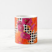 Orangefarbene Blume Schwarz-weiß Karo Kaffee Tasse (Mittel)