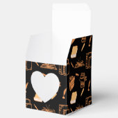 orangefarbene Bücher - schwarze Hintergrotte Geschenkschachtel (Geöffnet)