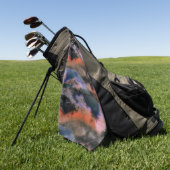 Orangefarbene dunkle Wolken Textur drizzed Offset Golfhandtuch (Gras)