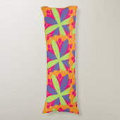 Orangefarbene Formen Seitenschläferkissen (Vorderseite Vertikal)