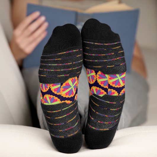 Orangefarbene Formen Socken (Unterseite)