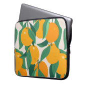 Orangefarbene Früchte und Blätter nahtlos Laptopschutzhülle (Vorderseite Links)