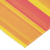 Orangefarbene, gelbe Streifen Tischdecke (Schrägansicht)