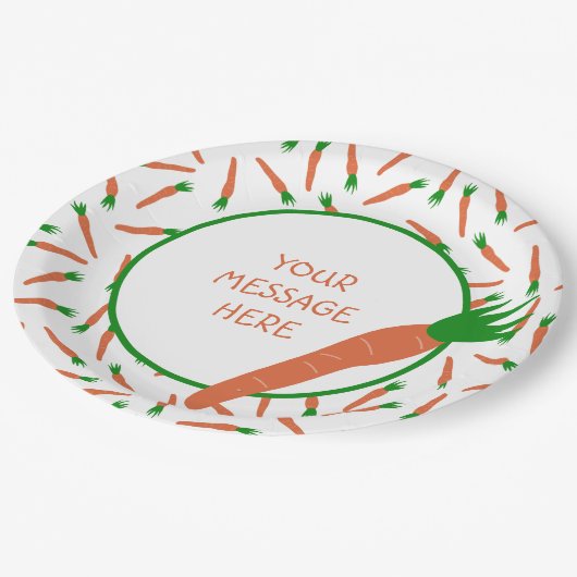 Orangefarbene, grüne und weiße Karotten Gemustert Pappteller (Schrägansicht)