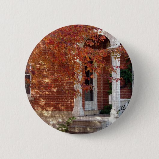 Orangefarbene Herbstblätter und Haus Button (Vorderseite)