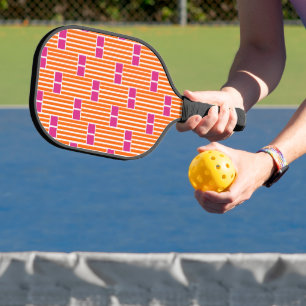 Orangefarbene Linien und rosa Schachteln Pickleball Schläger
