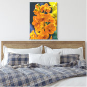 Orangefarbene Orchideen in naher Leinwand (Insitu (Schlafzimmer))