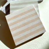 Orangefarbene Pastellstreifen - Nachhinweise Post-it Klebezettel