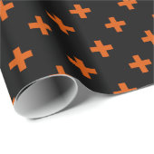 Orangefarbene Polka-Kreuze auf schwarz Geschenkpapier (Rolleneckpunkt)