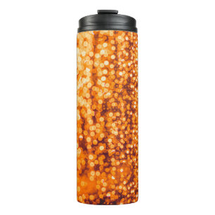 Orangefarbene Regentropfen auf Glas, abstrakter Hi Thermosbecher