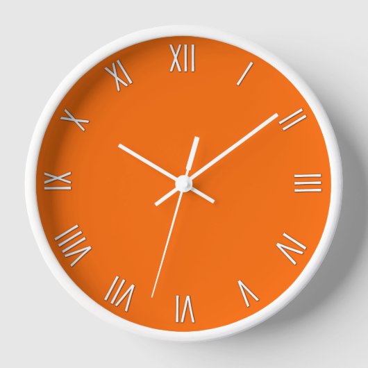 Orangefarbene römische Zahlen Wanduhr (Vorderseite)