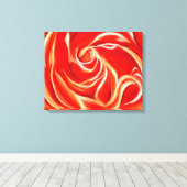 Orangefarbene Rose auf ummantelten Kanvas Leinwanddruck (Insitu (Holzboden))