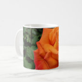Orangefarbene Rose Blume Kaffee Tasse (Vorderseite Links)