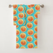 Orangefarbene Scheiben auf blau Badhandtuch Set (Insitu)