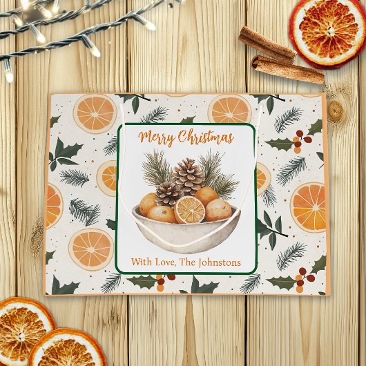Orangefarbene Scheiben und Kiefer Weihnachten Pers Große Geschenktüte