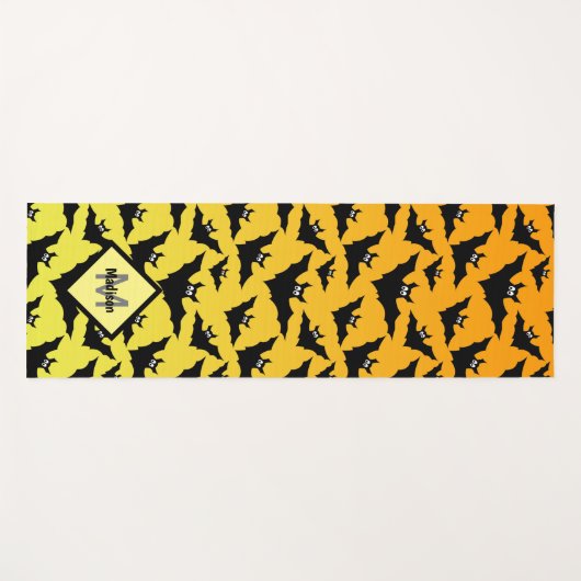 Orangefarbene schwarze Fledermäuse Halloween-Muste Yogamatte (Vorderseite (Horizontal))