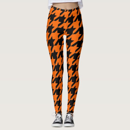 Orangefarbene schwarze Hähnchen Leggings (Vorderseite)