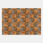 Orangefarbene Skeletthandschuhe auf Orange Geschenkpapier Set (Vorderseite)