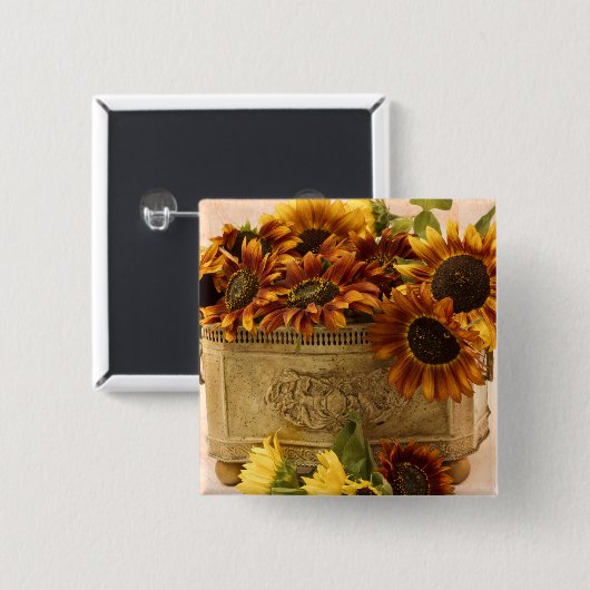 Orangefarbene Sonnenblumen im Körbchen Button (Vorne & Hinten)