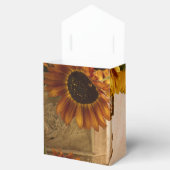 Orangefarbene Sonnenblumen im Körbchen Geschenkschachtel (Geöffnet)